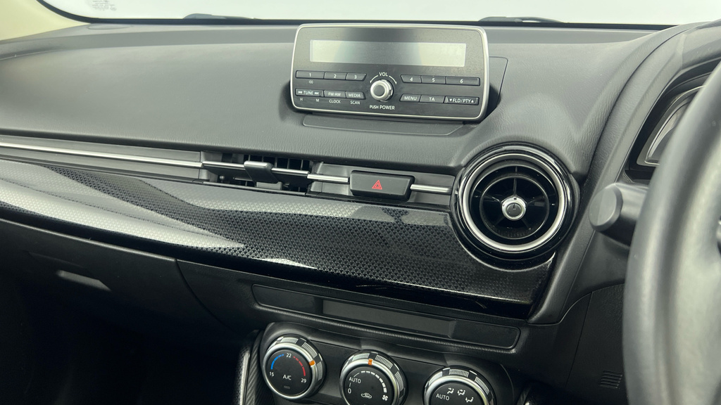 Mazda 2 1.5 Skyactiv-g Sport Nav Euro 6 Ss Red #15