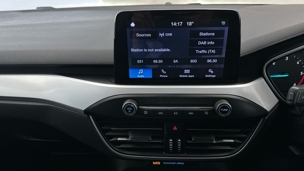 Ford Focus 1.0 Ecoboost 125 Titanium 5Dr- With Heated Seats White #15