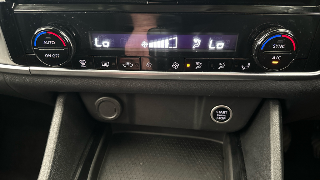 Nissan Qashqai E-power Tekna Plus Blue #14