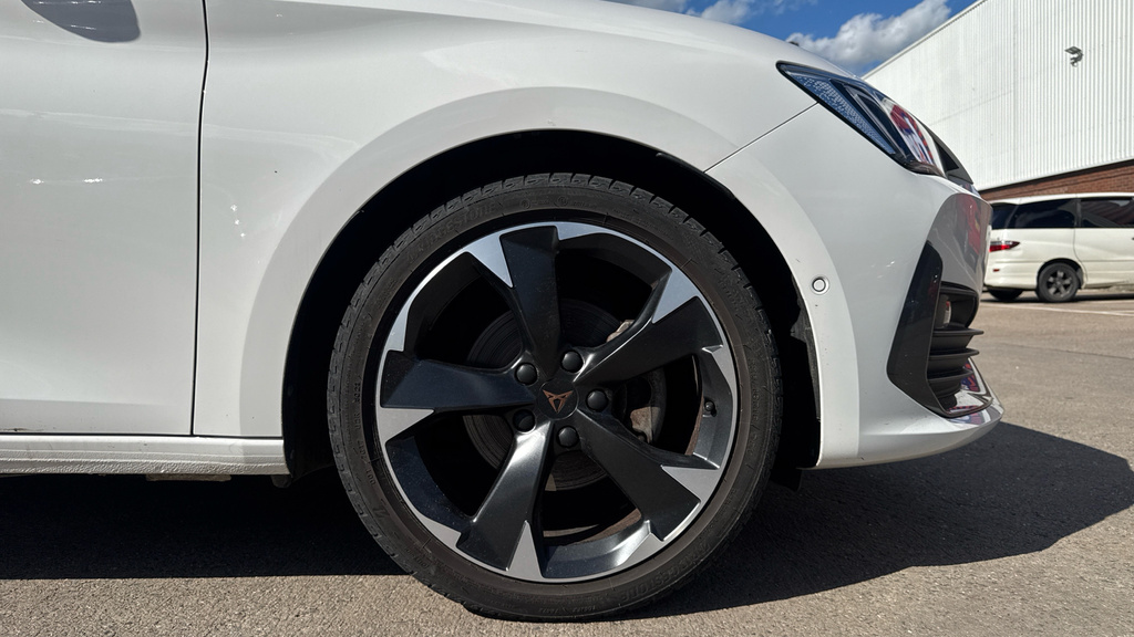 Cupra Leon 1.4 Ehybrid 12.8Kwh Vz3 Estate Plug In Black #20