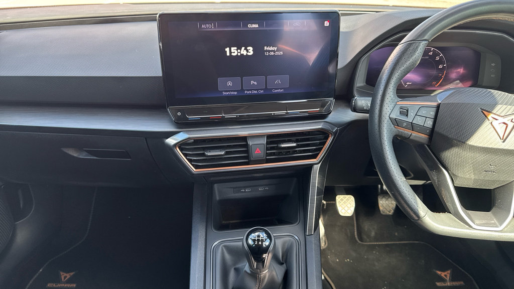 Cupra Leon 1.4 Ehybrid 12.8Kwh Vz3 Estate Plug In Black #12