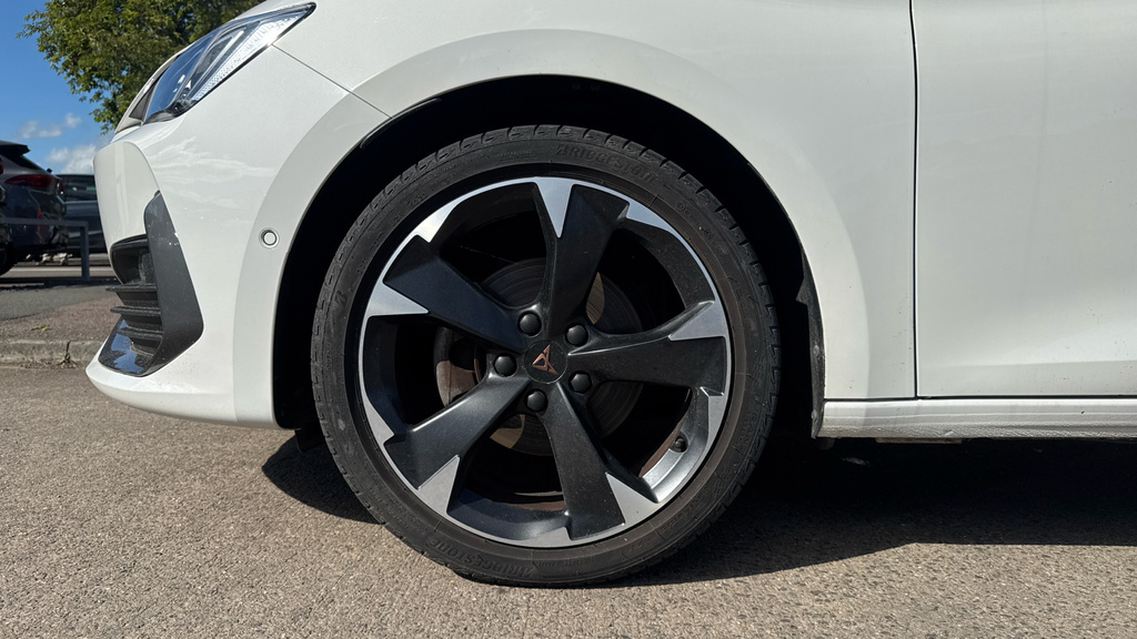 Cupra Leon 1.4 Ehybrid 12.8Kwh Vz3 Estate Plug In Black #19