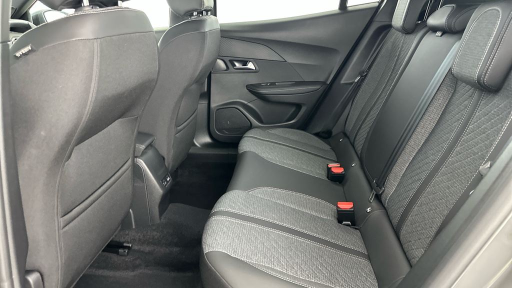 Peugeot 2008 Allure Red #24