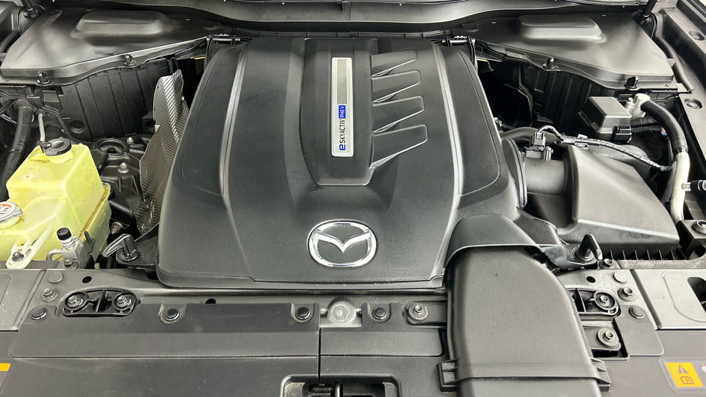 Mazda CX-60 2.5 Phev Takumi Red #22