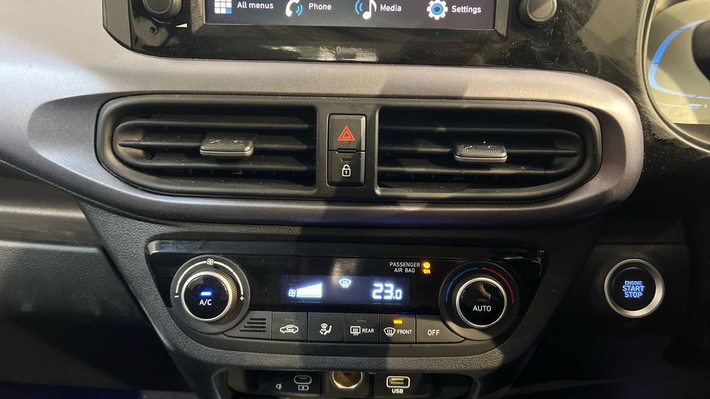 Hyundai I10 Se Connect Green #38