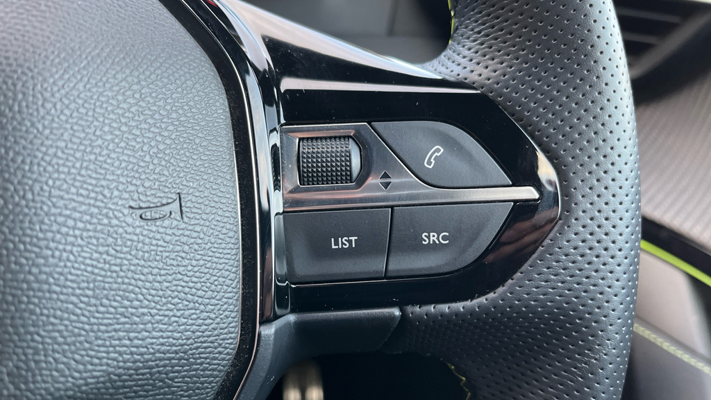 Peugeot e-208 50Kwh Active Premium Hatchback White #24