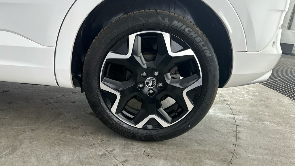 Vauxhall Grandland Ultimate White #29