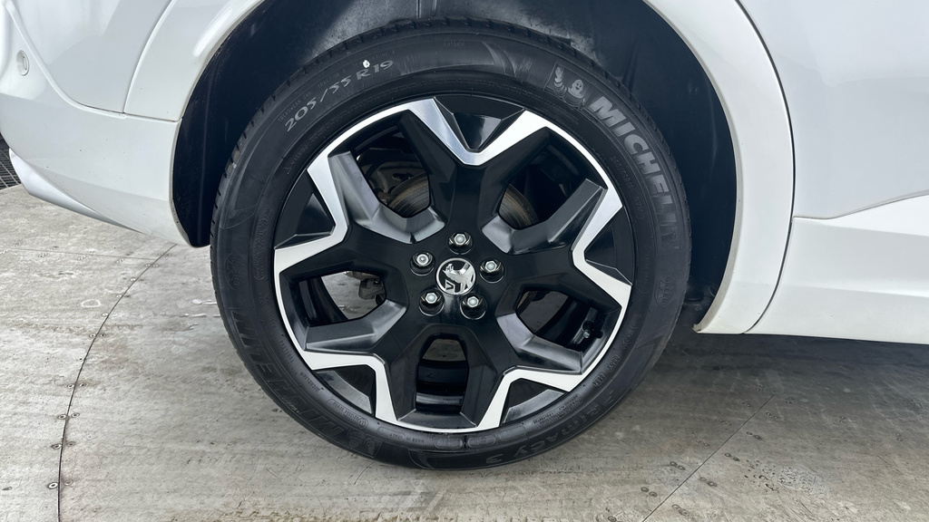 Vauxhall Grandland Ultimate White #30
