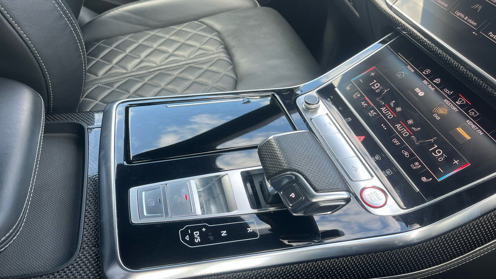 Audi SQ8 4L Vorsprung Black #28