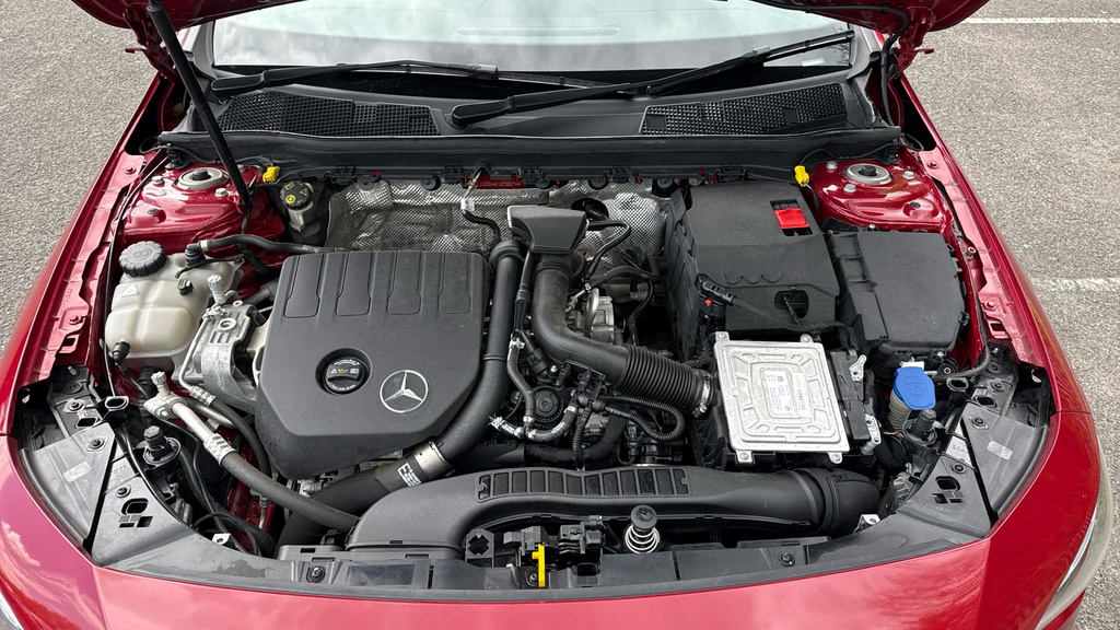 Mercedes-Benz CLA Class Cla 180 Amg Line Executive A White #21