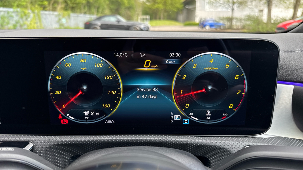 Mercedes-Benz CLA Class Cla 180 Amg Line Executive A White #32