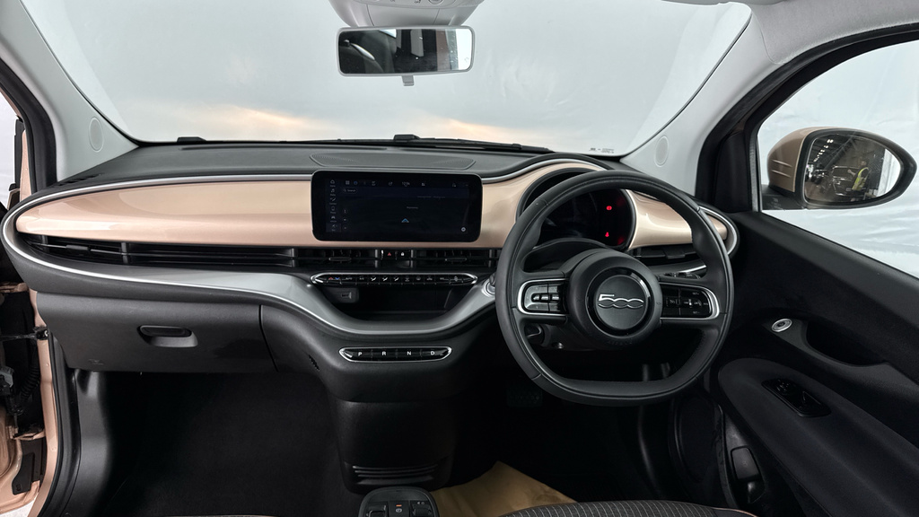 Fiat 500E 42Kwh La Prima Green #11