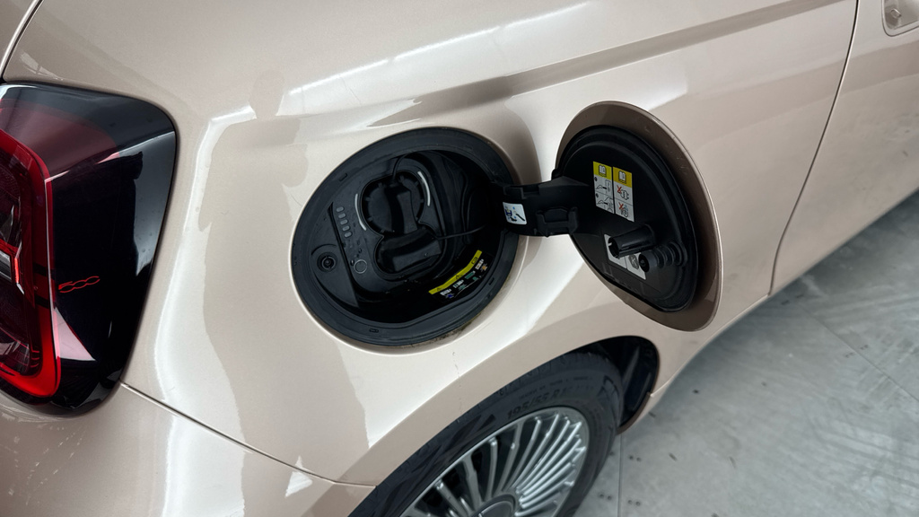 Fiat 500E 42Kwh La Prima Green #21