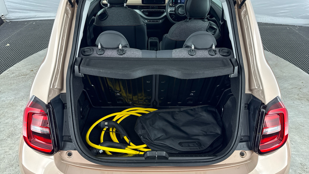 Fiat 500E 42Kwh La Prima Green #15