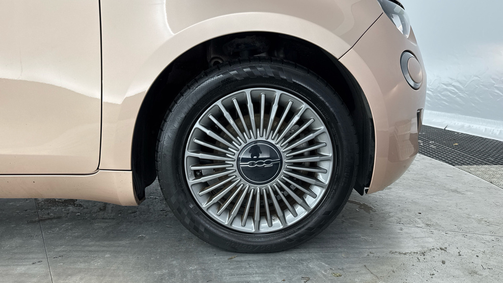 Fiat 500E 42Kwh La Prima Green #18