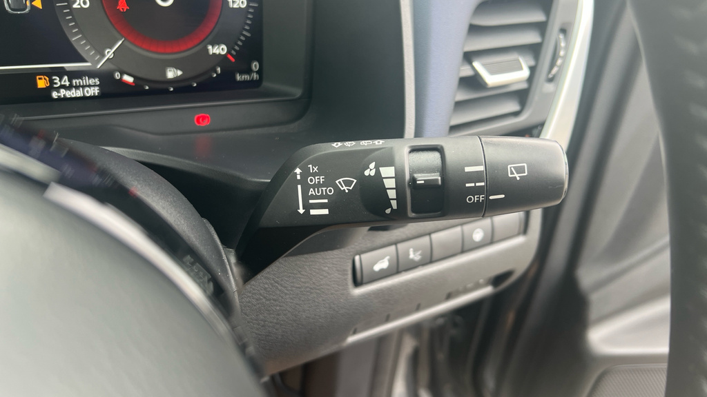 Nissan Qashqai N-connecta Grey #28