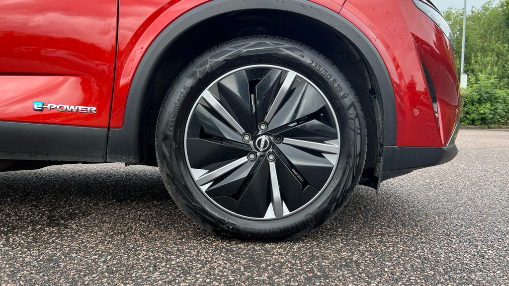 Nissan Qashqai E-power Tekna White #45