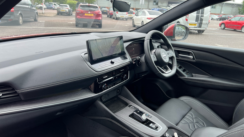 Nissan Qashqai E-power Tekna White #17