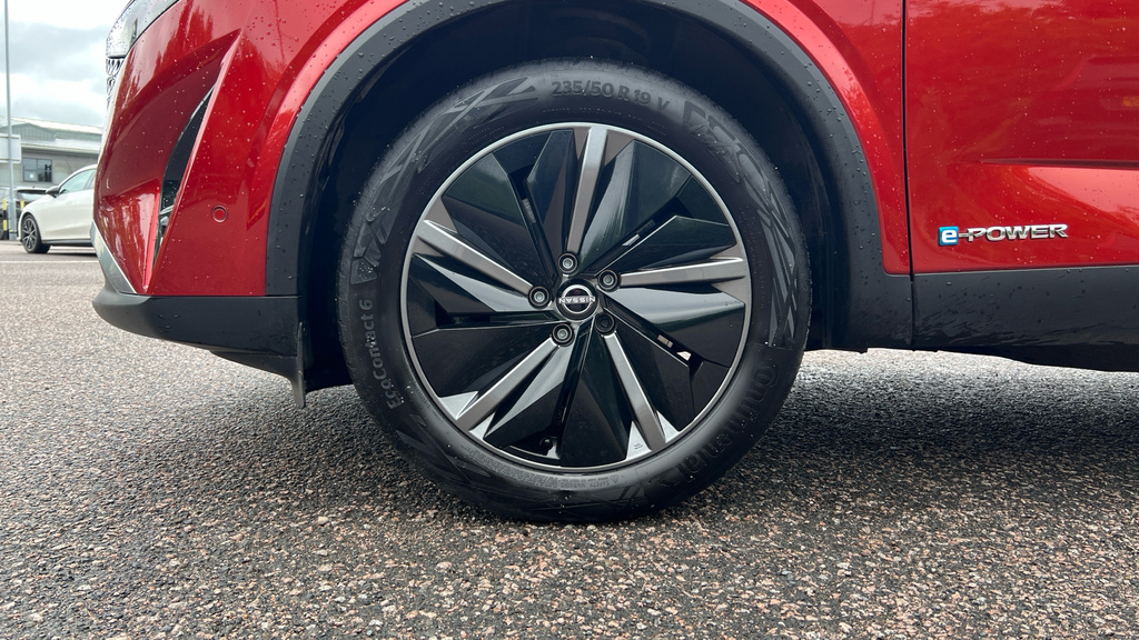 Nissan Qashqai E-power Tekna White #48