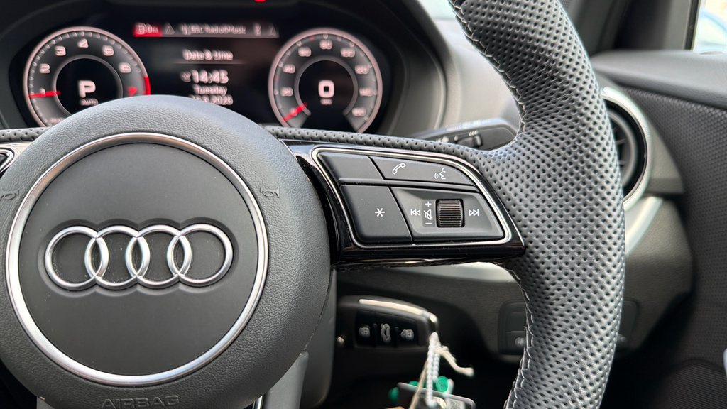 Audi Q2 S Line 35 Tfsi 150 Ps S Tronic Black #27