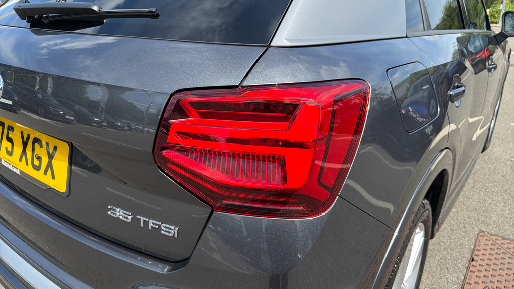 Audi Q2 S Line 35 Tfsi 150 Ps S Tronic Black #37