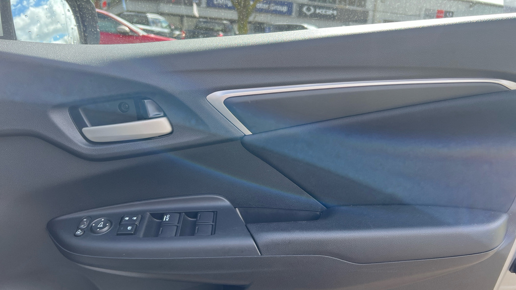 Honda Jazz Se Navi Silver #30