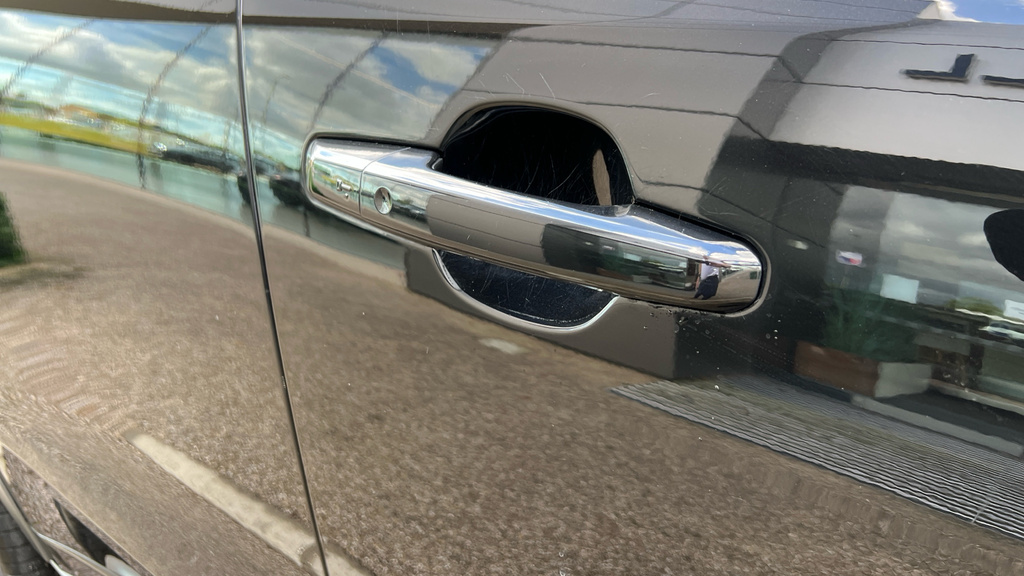 Jaguar F-Pace 5.0 V8 550 Svr Awd Black #4