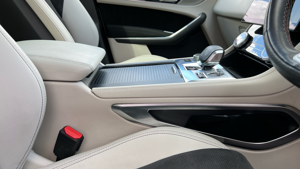 Jaguar F-Pace 5.0 V8 550 Svr Awd Black #40