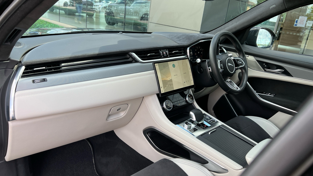 Jaguar F-Pace 5.0 V8 550 Svr Awd Black #13