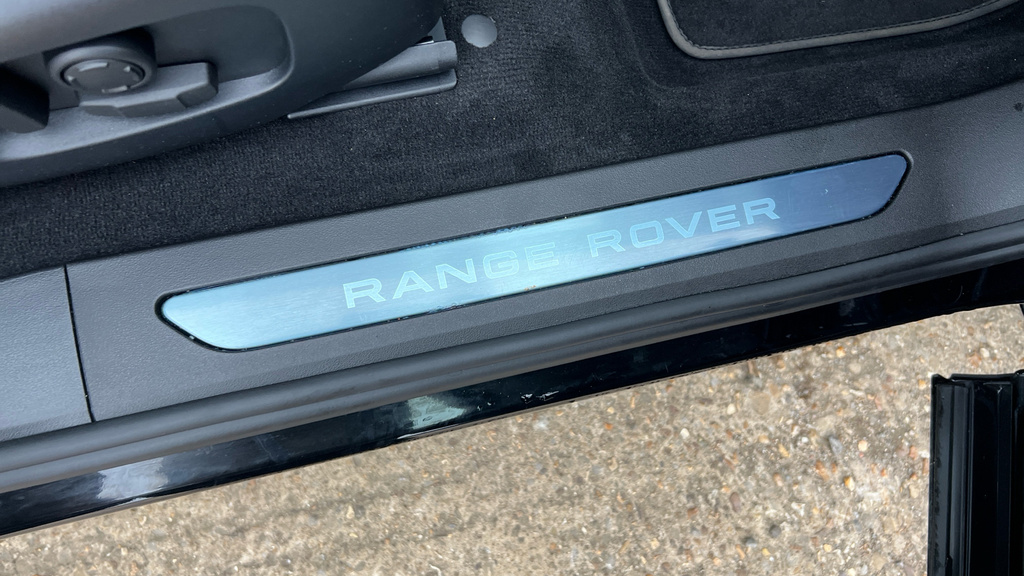 Land Rover Range Rover Evoque 2.0 D200 Edition 2025 Black #46