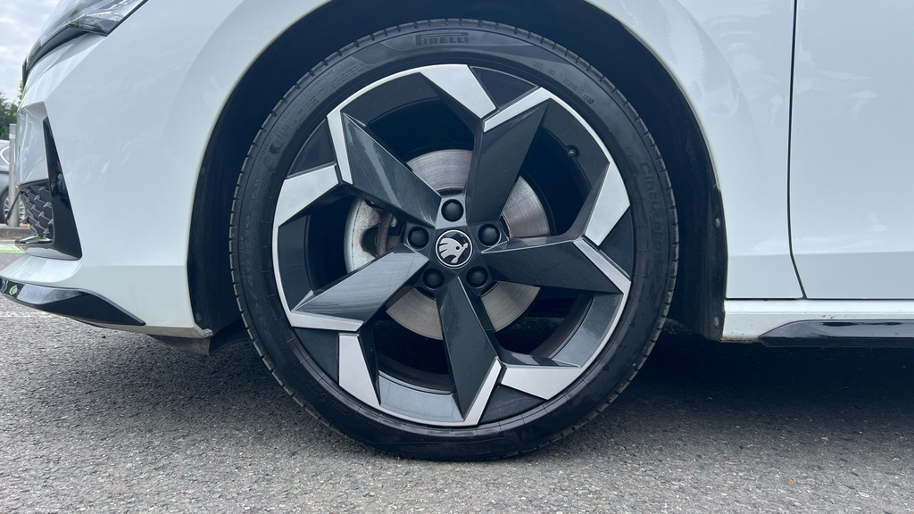 Skoda Superb 1.5 Tsi Iv Se Technology Dsg Grey #18