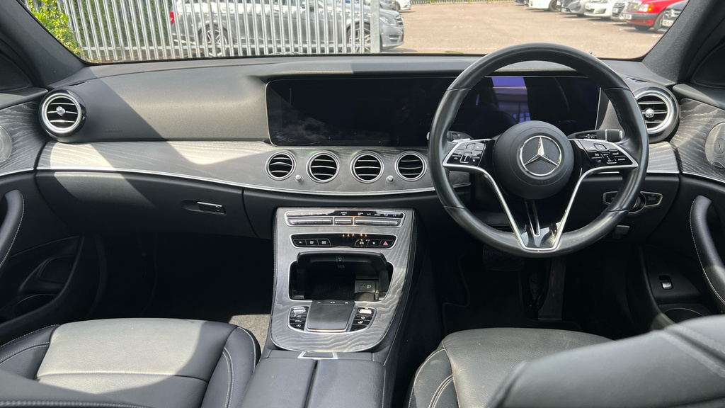Mercedes-Benz E Class 2.0 E300de 13.5Kwh Amg Line Night Edition Premium Grey #16