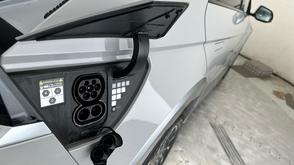 Hyundai Ioniq 5 Hatchback Grey #30