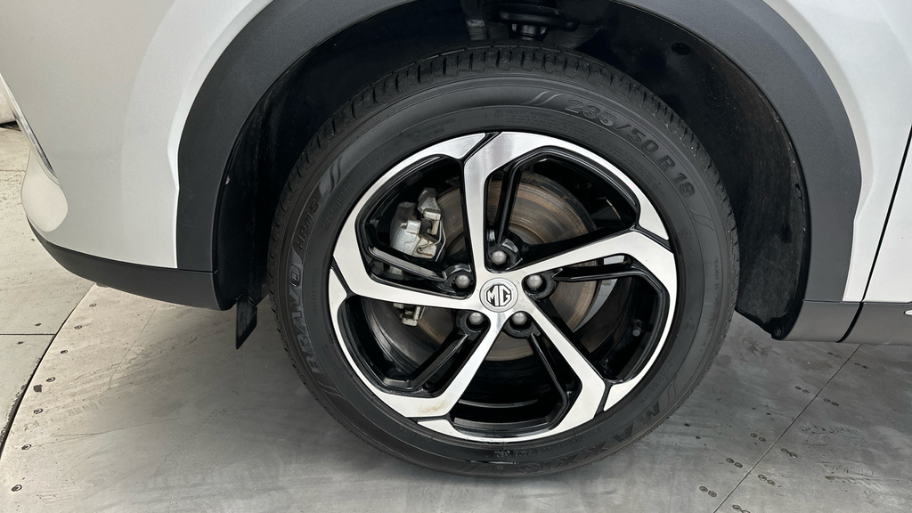 MG HS 1.5 T-gdi Se Dct Euro 6 Ss Black #25