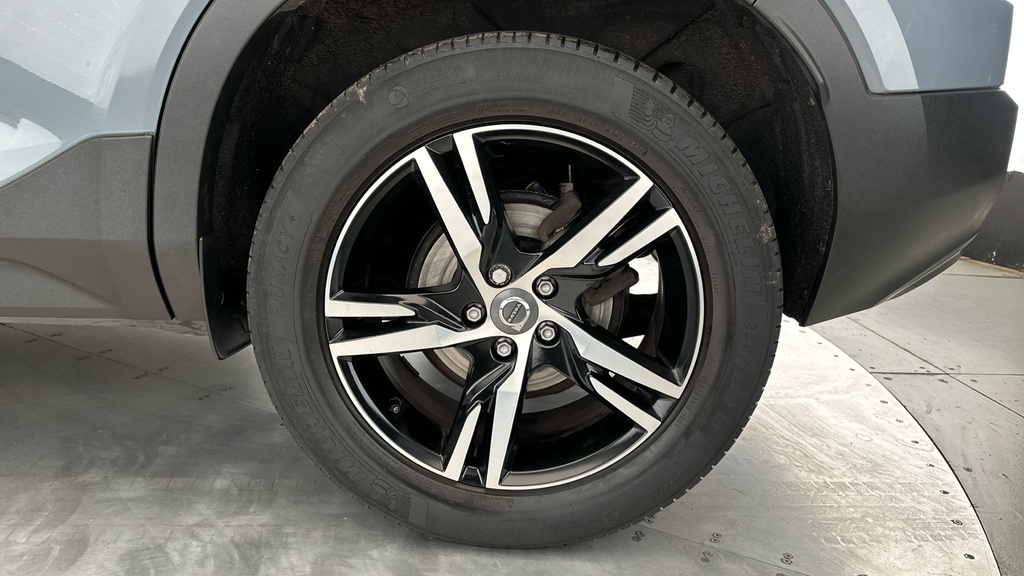 Volvo XC40 T3 R-design Pro White #24