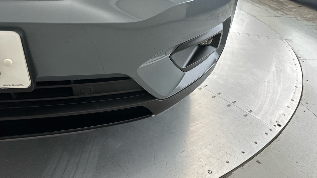 Volvo XC40 T3 R-design Pro White #3