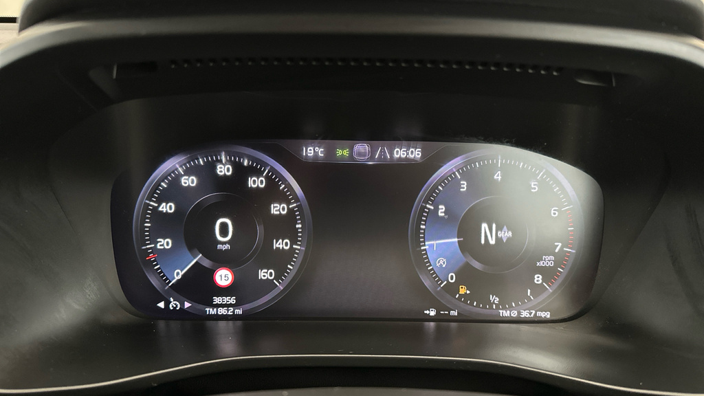 Volvo XC40 T3 R-design Pro White #19