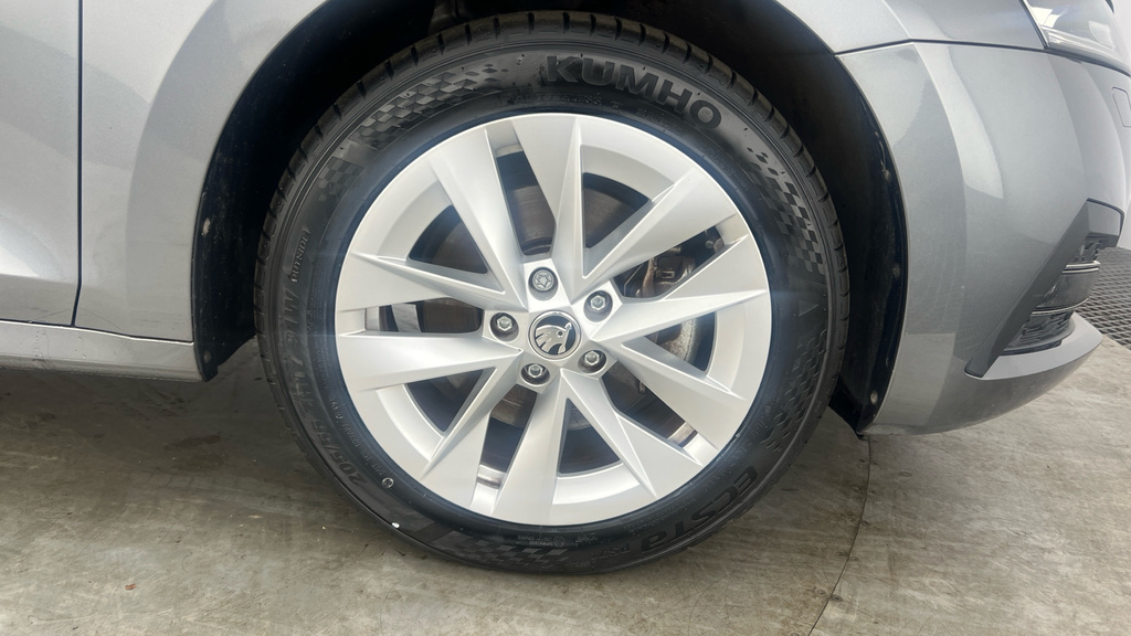 Skoda Octavia 1.5 Tsi Se Technology Black #30