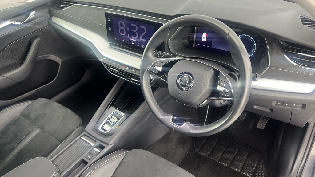 Skoda Octavia 1.5 Tsi Se Technology Black #9