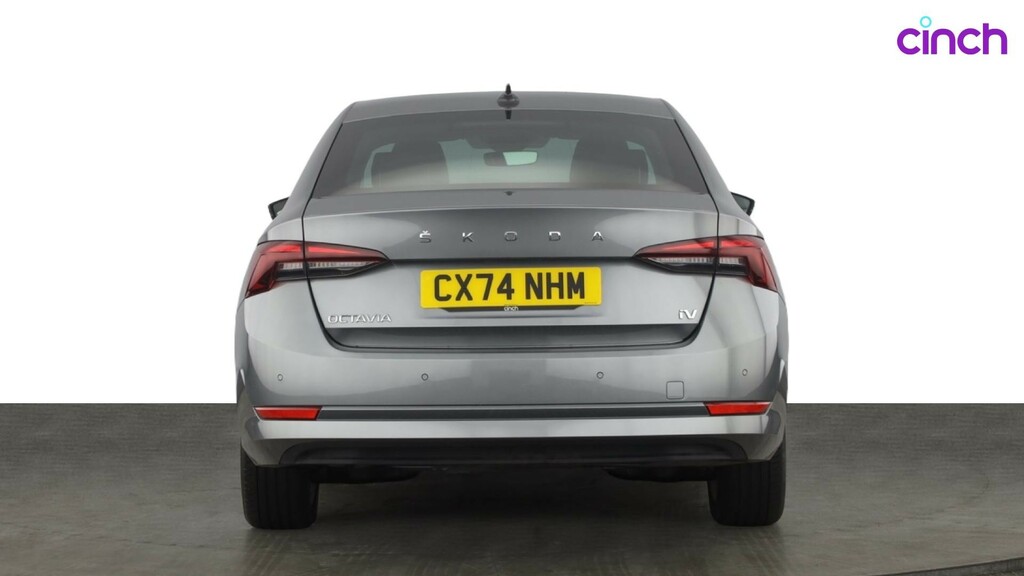 Skoda Octavia 1.5 Tsi Se Technology Black #4