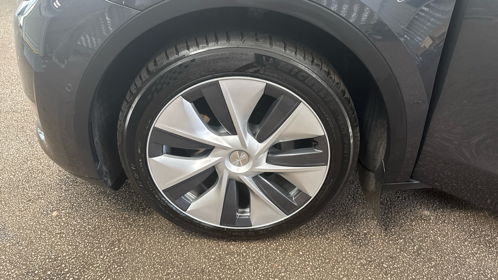 Tesla Model Y Suv Rwd 346 Ps White #17