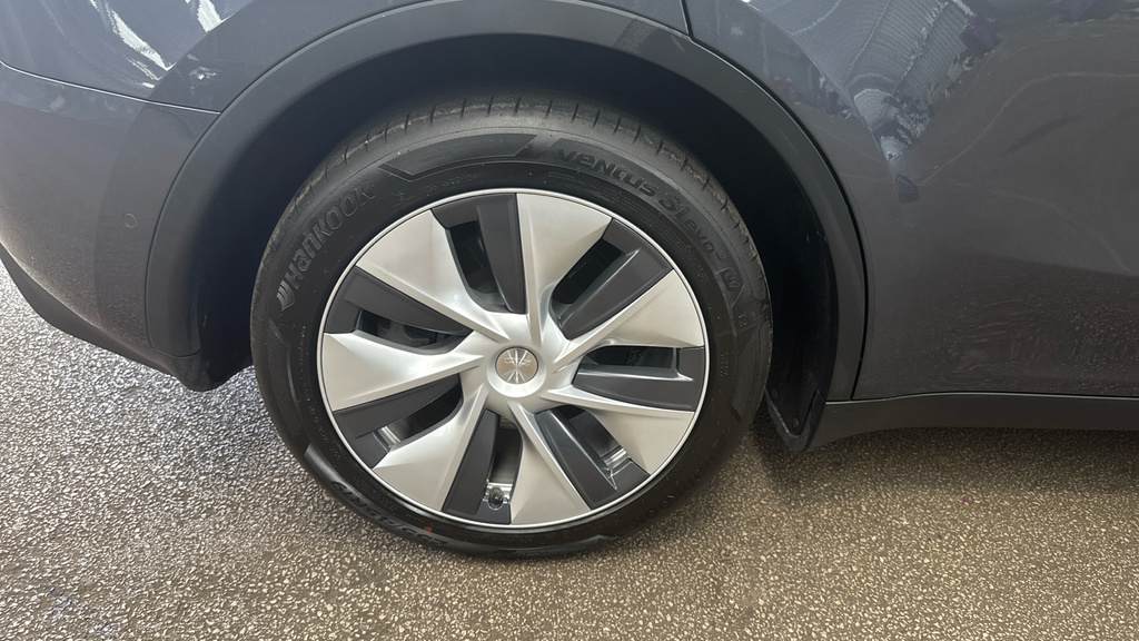 Tesla Model Y Suv Rwd 346 Ps White #19