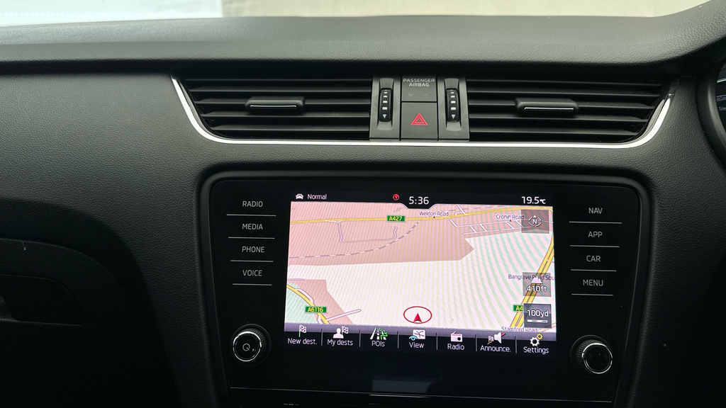 Skoda Octavia Vrs Hatch 2017 2.0 Tsi Vrs 230Ps Dsg White #16