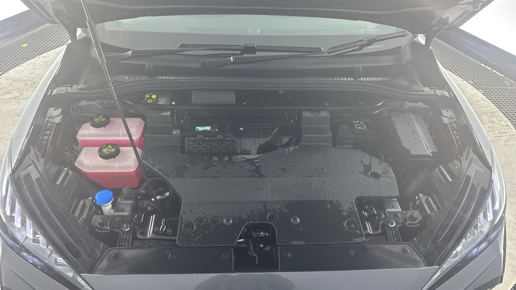 MG MG4 Mg4 51Kwh Se Hatchback 170 Ps Red #16