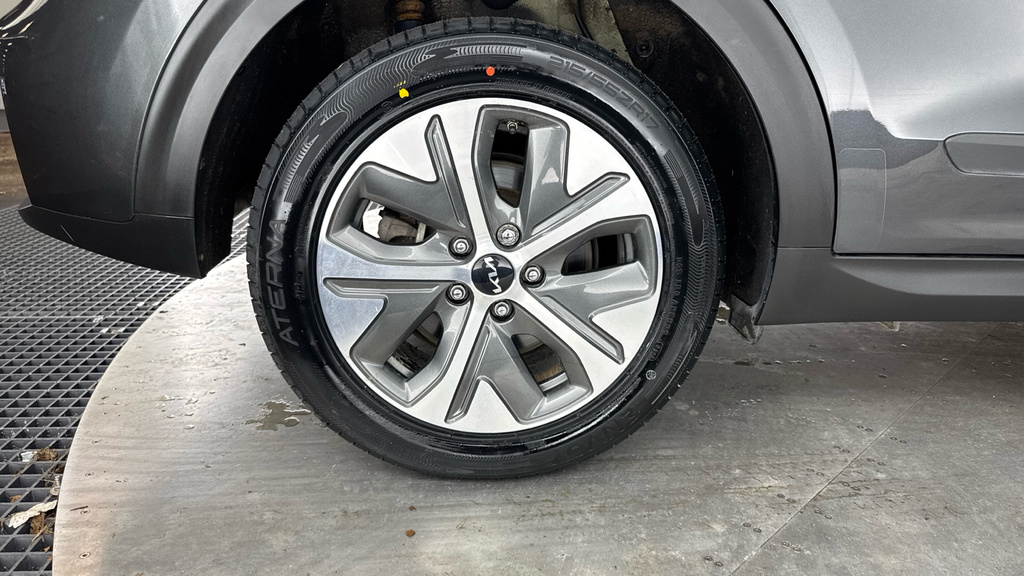 Kia e-Niro 64Kwh 2 Suv 201 Bhp Grey #17
