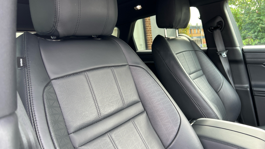 Land Rover Range Rover Evoque 1.5 R-dynamic Se 296 Bhp Powered Tailgate, Heat White #44