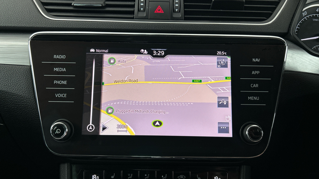 Skoda Superb 2020 1.4 Tsi 218Ps Se Technology Iv Dsg Hatchbac Silver #19