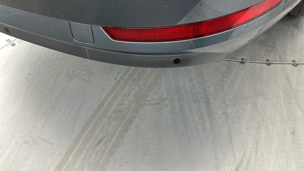 Skoda Superb 2020 1.4 Tsi 218Ps Se Technology Iv Dsg Hatchbac Silver #4