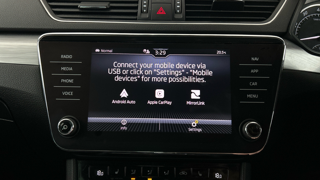 Skoda Superb 2020 1.4 Tsi 218Ps Se Technology Iv Dsg Hatchbac Silver #14