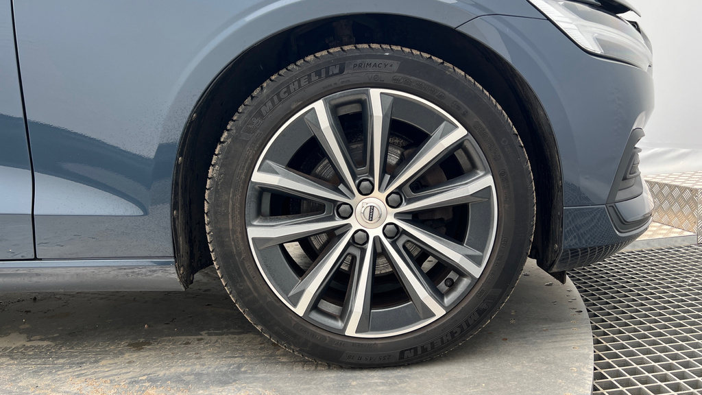 Volvo V60 R-design, B3 Mild Hybrid Grey #17